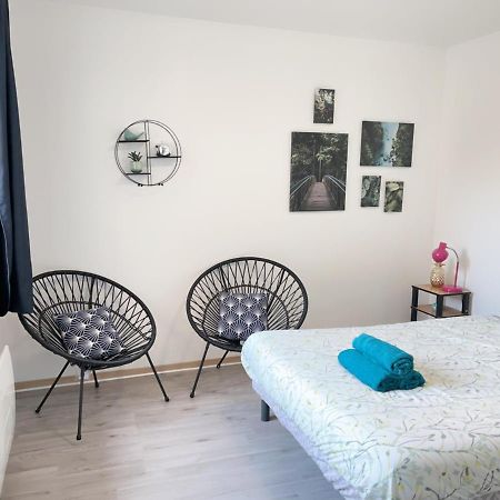 Jolie Appartement 2 Chambres 65M2 Au Centre Ville Fontenay-le-Comte Bagian luar foto